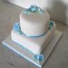 blue roses wedding cake